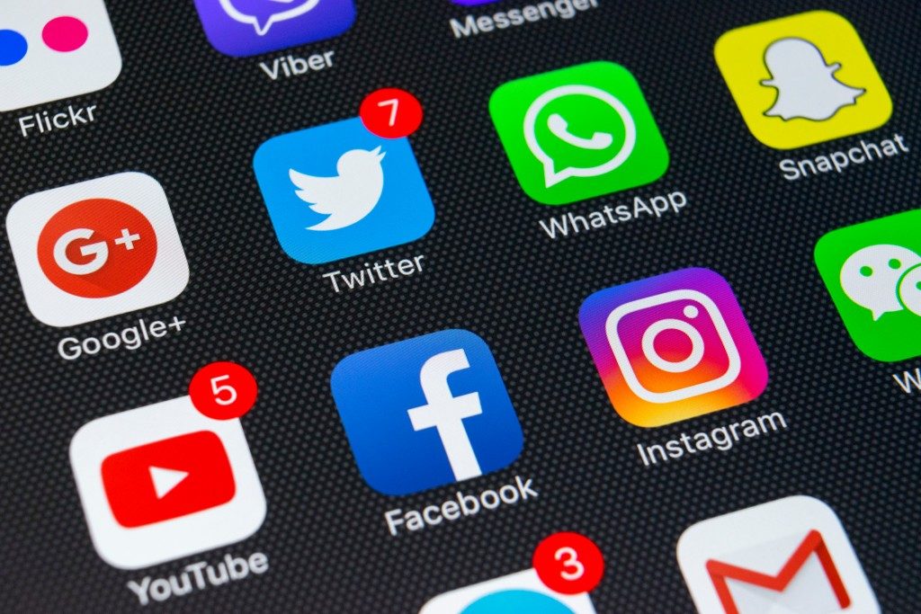 different social media applications