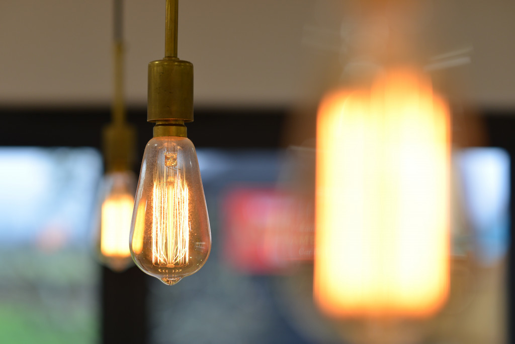 Pendant Edison light bulbs